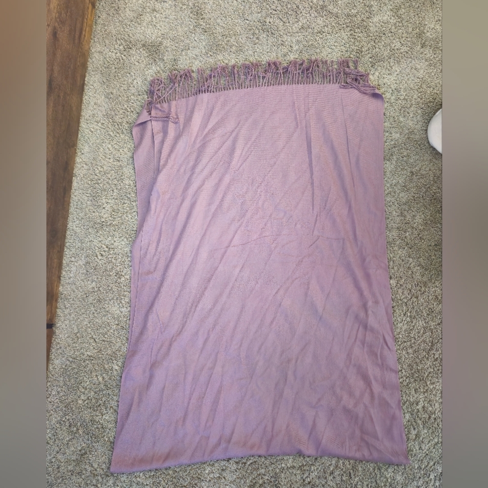 Shoulder shawl